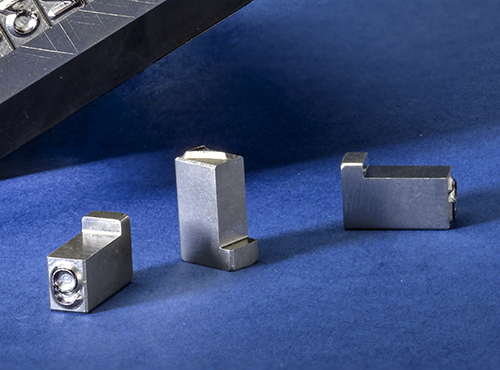 CMM L-Shaped Type and Retainers